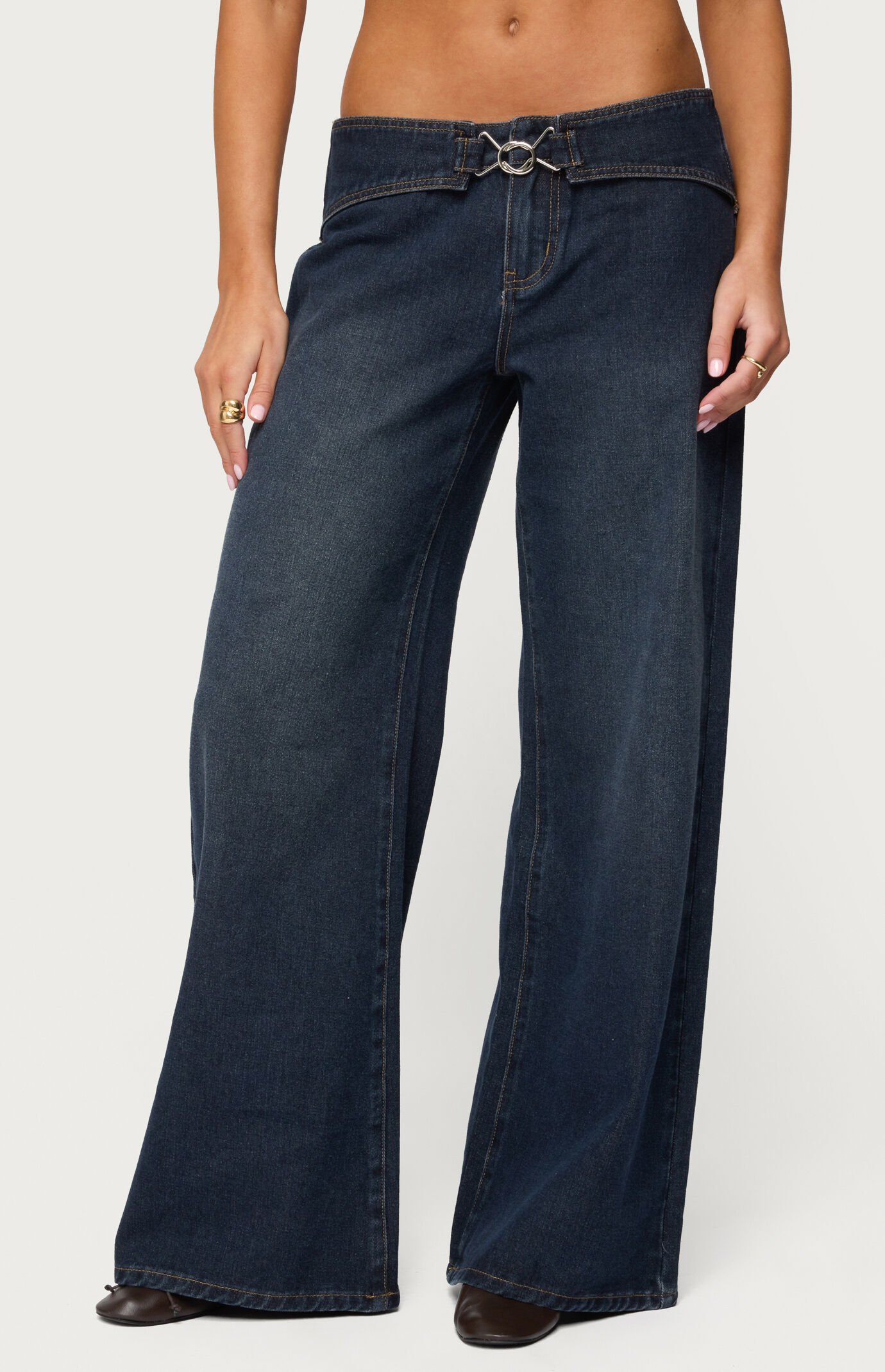 Edikted Briah Belted Low Rise Wide Leg Jeans