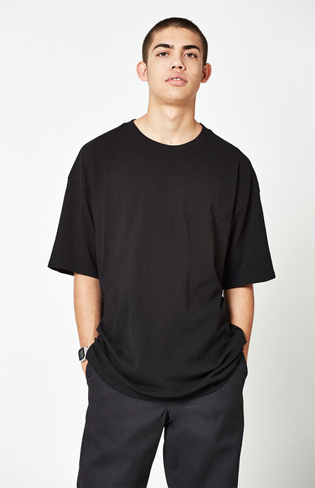 Mens oversized shirt Men's Big And Tall Clothing. No matter how large your frame might be, you can find sophisticated menswear to create a neat, handsome look. Check out all of the chic options in our big and tall clothing .