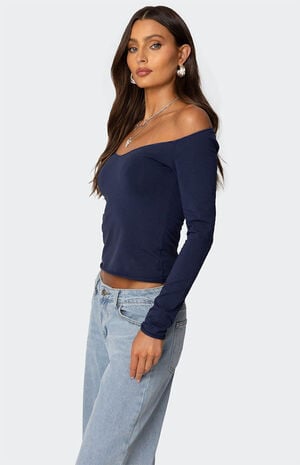 Nattie Off Shoulder V Neck Top image number 3