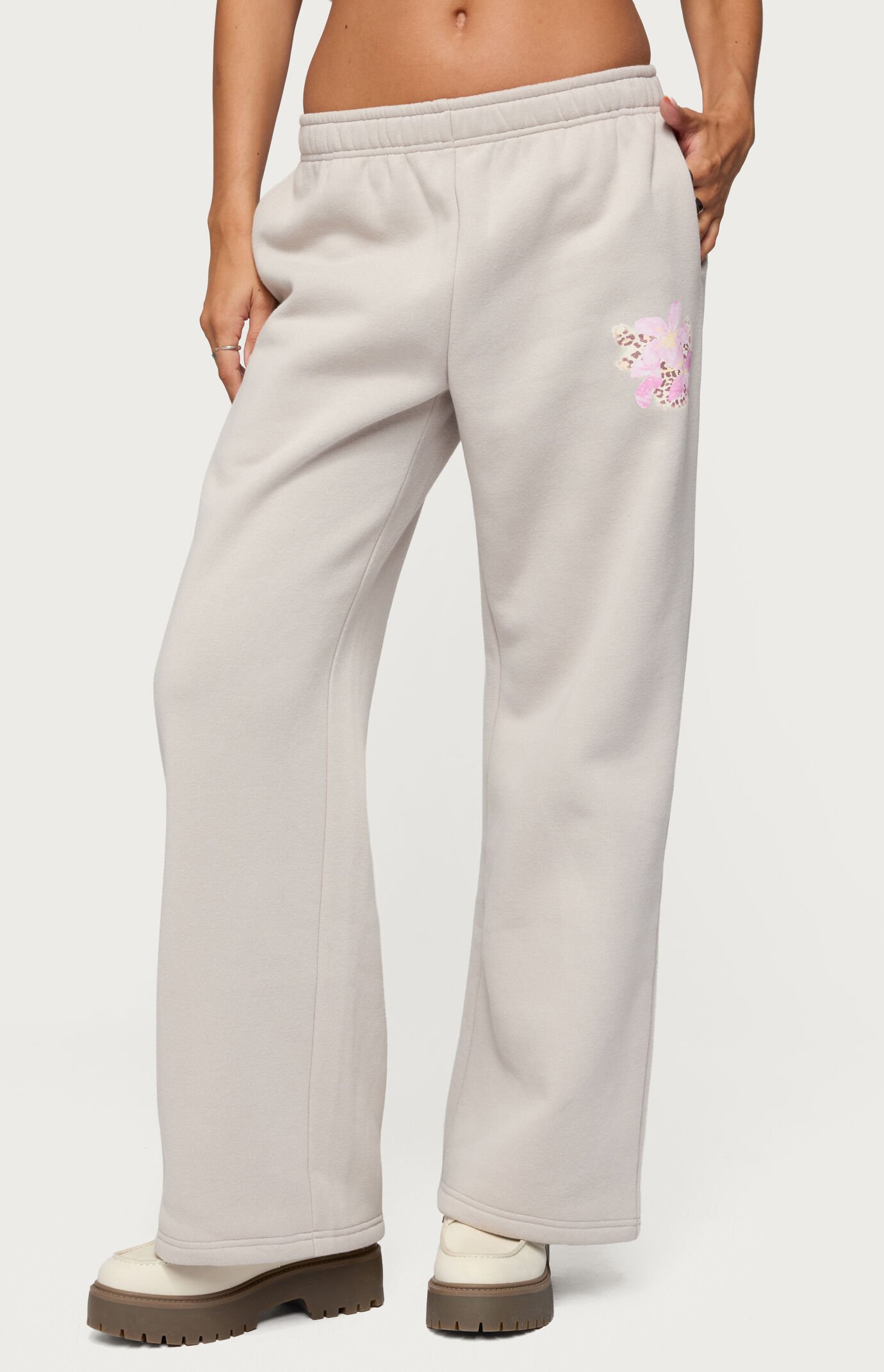 Edikted Wild Petal Sweatpants