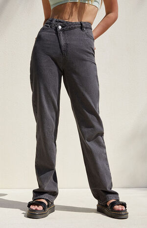 Eco Black Asymmetrical '90s Boyfriend Jeans image number 2