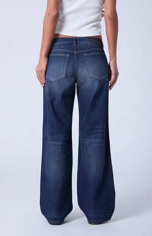Zoe Low Rise Girlfriend Jeans Whiskering Dark Blue image number 4