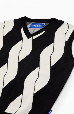 Cable Sweater Vest image number 2