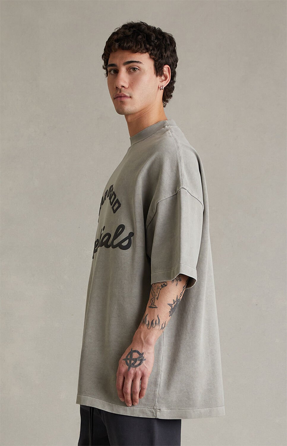 Fear of God ESSENTIALS Faded Seal Training ’90s Short Sleeve T-Shirt thumbnail 3