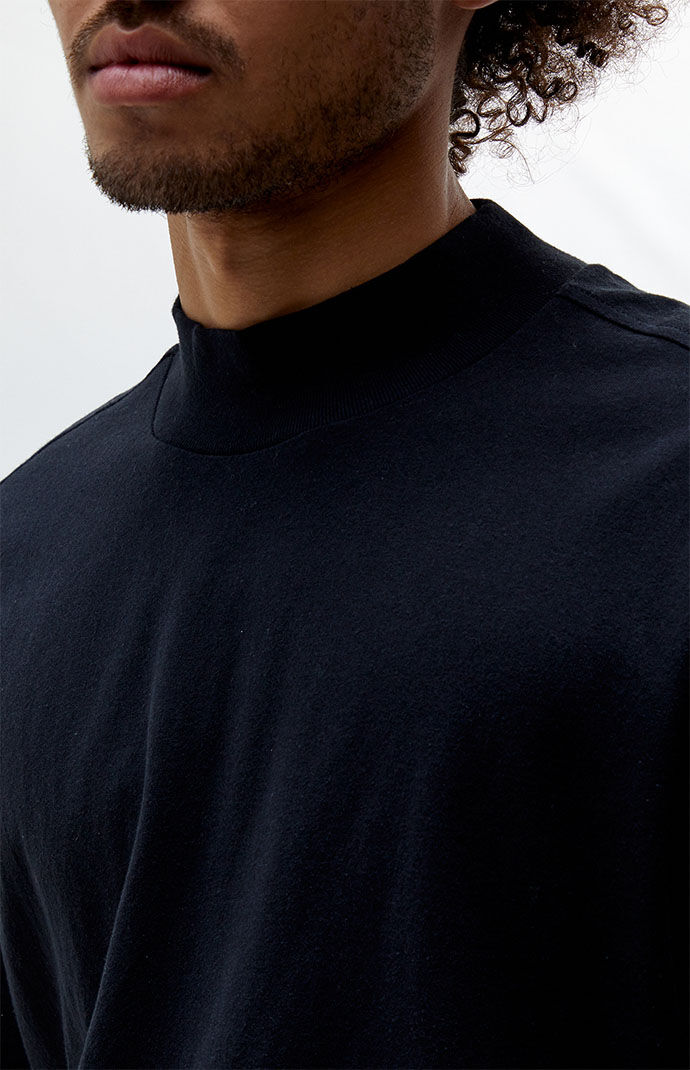 Neck discount t shirt