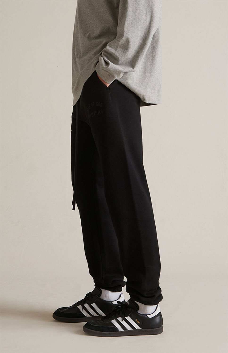 Fear of God ESSENTIALS Black Classic Sweatpants thumbnail 4