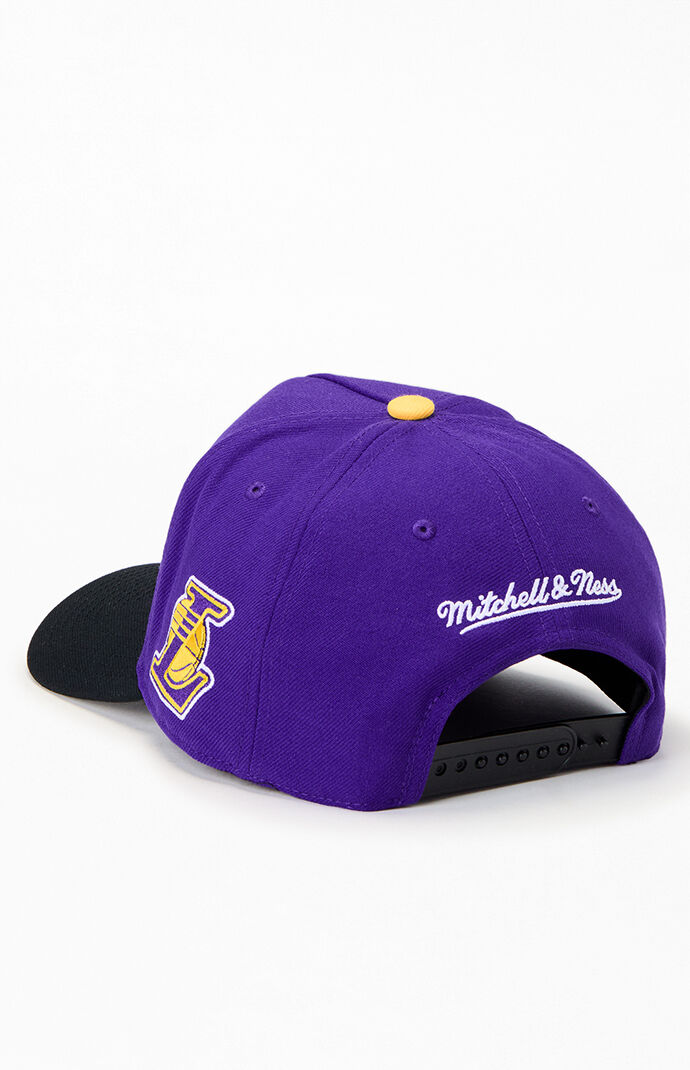 Mitchell & Ness LA Lakers Legendary Away Pro Snapback Hat