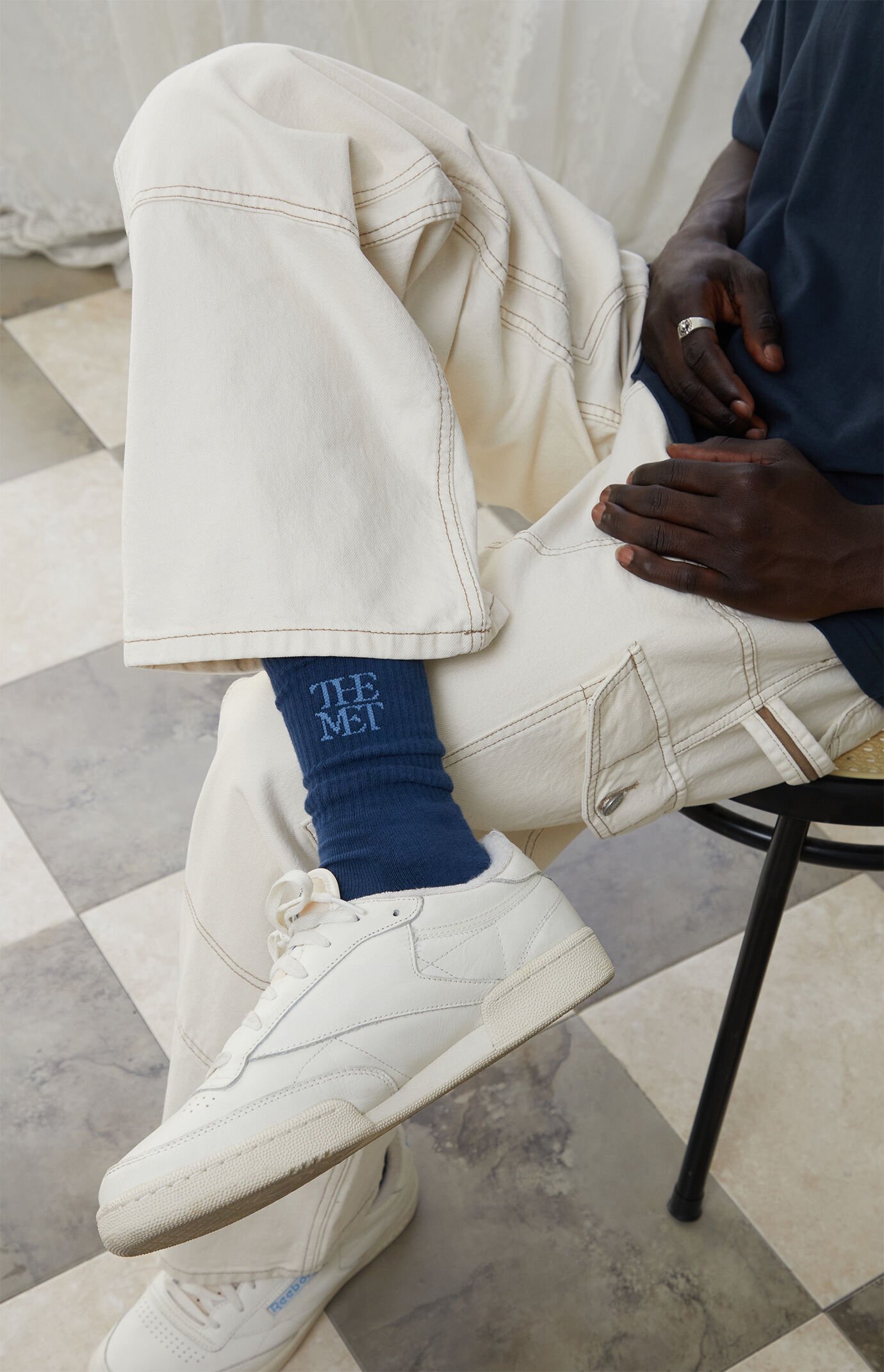 The Met x Pacsun Navy Logo Crew Socks