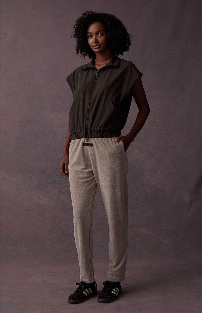 Women's essential running vest- black new arrivals