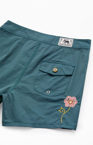 Slate Blue Heritage Flower 7" Boardshorts image number 4