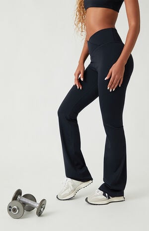 Active V Flare Leggings image number 3