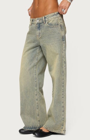 Petite Ace Relaxed Jeans image number 2