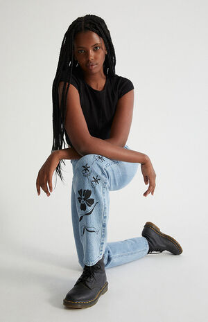 Eco Flower Light Blue Boyfriend Jeans image number 3