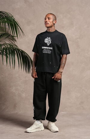 Loyalty Wolf Raglan T-Shirt image number 3