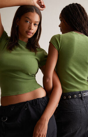 Pansy T-Shirt image number 2