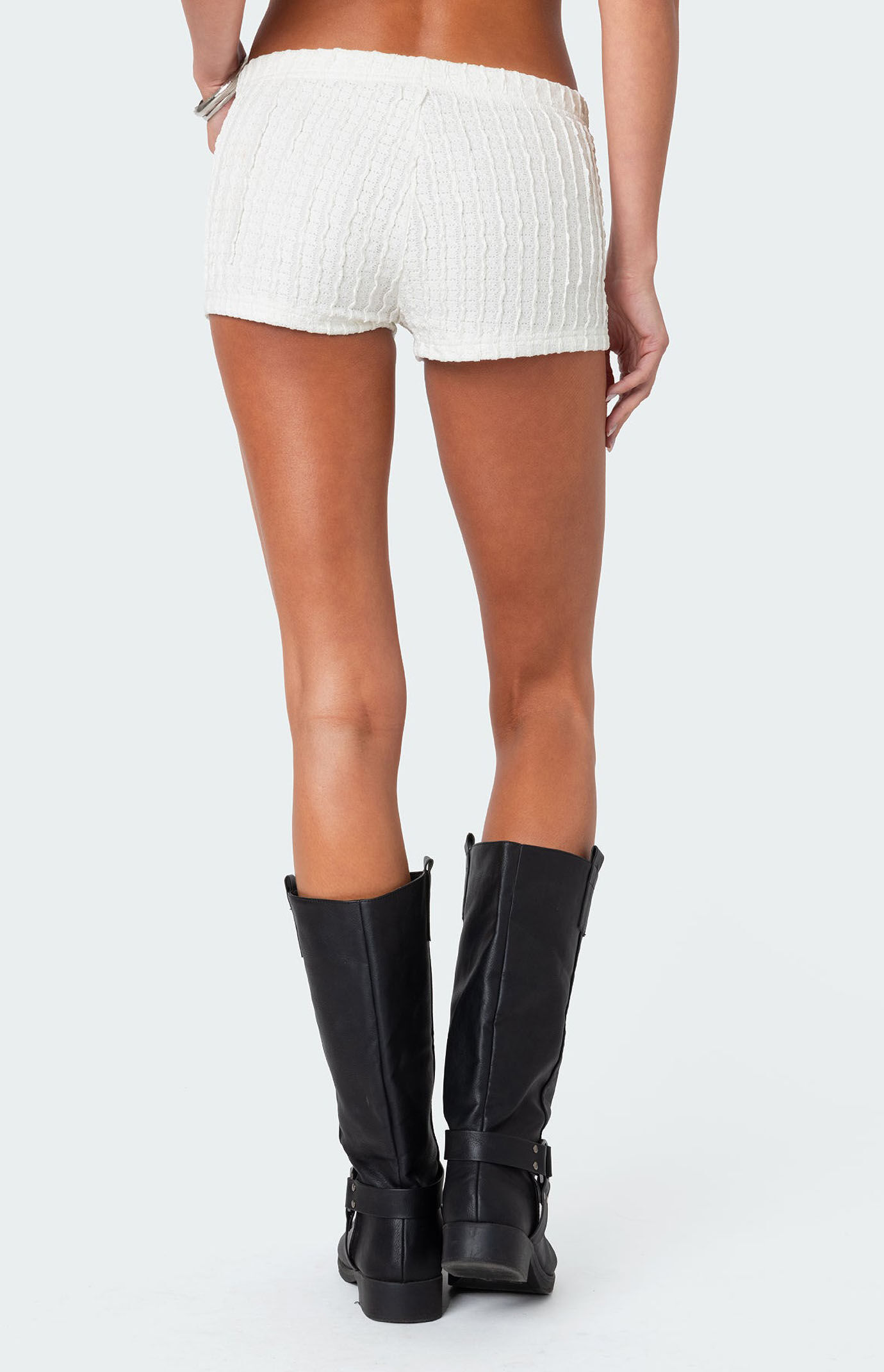 Edikted Phoebe Textured Knit Shorts