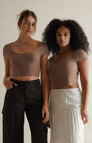 Sculpting Hazel Fitted Scoop T-Shirt image number 1