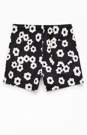 Bloches Black Searsucker 4.5'' Swim Trunks image number 2