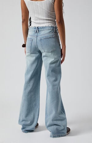 Casey Low Rise Baggy Jeans Bow Embroidery Light Indigo Casey Low Rise Baggy Jeans Bow Embroidery Light Indigo image number 5