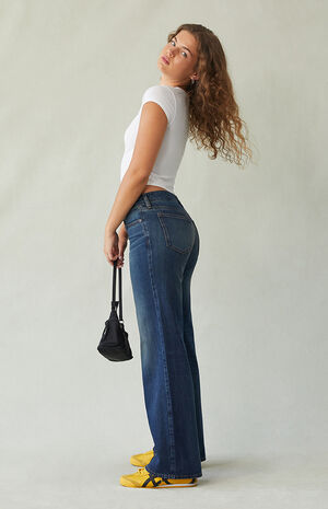 Zoe Low Rise Girlfriend Jeans Dark Blue image number 2