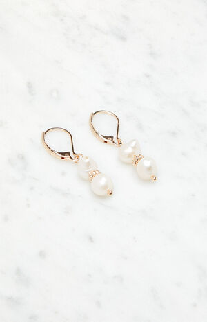 Pearl Drop Earrings image number 2