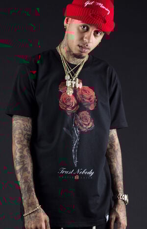 Retro 4 Bred Barbed Roses T-Shirt image number 3