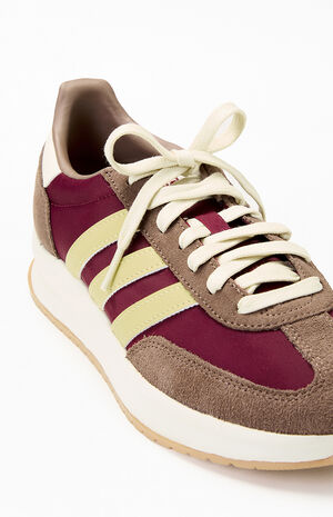 Women's Brown RUN 70s 2.0 Sneakers image number 6