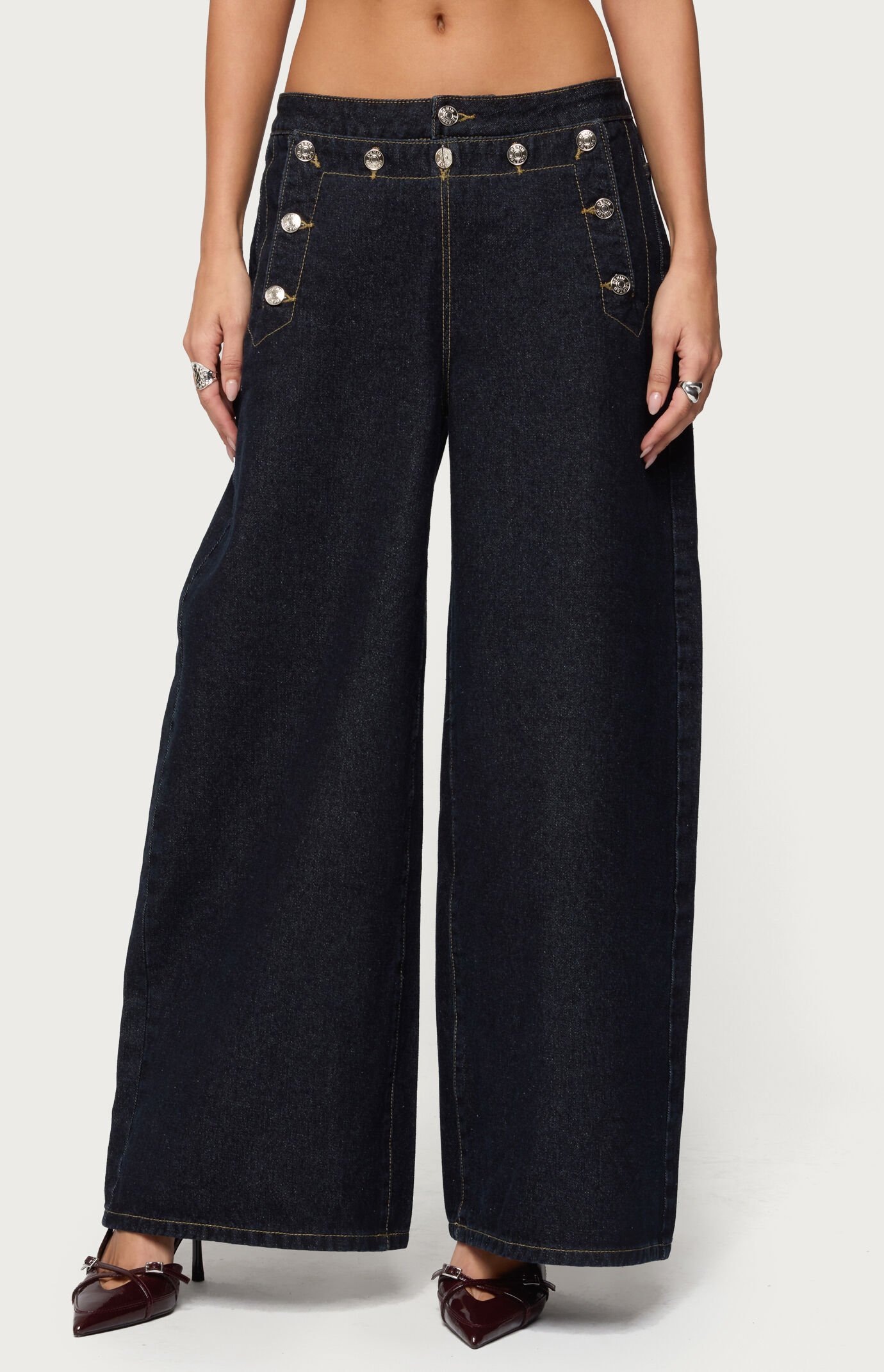 Edikted Frida Buttoned Low Rise Baggy Jeans