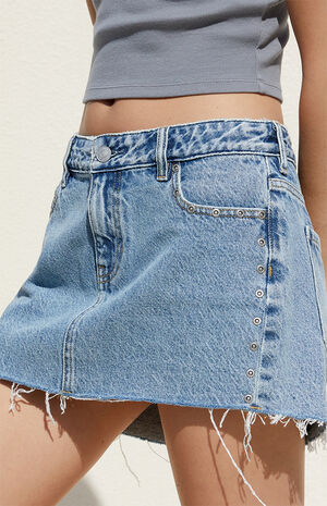 Medium Indigo Rivet Low Rise Denim Mini Skirt image number 2