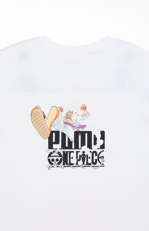 x One Piece T-Shirt image number 4