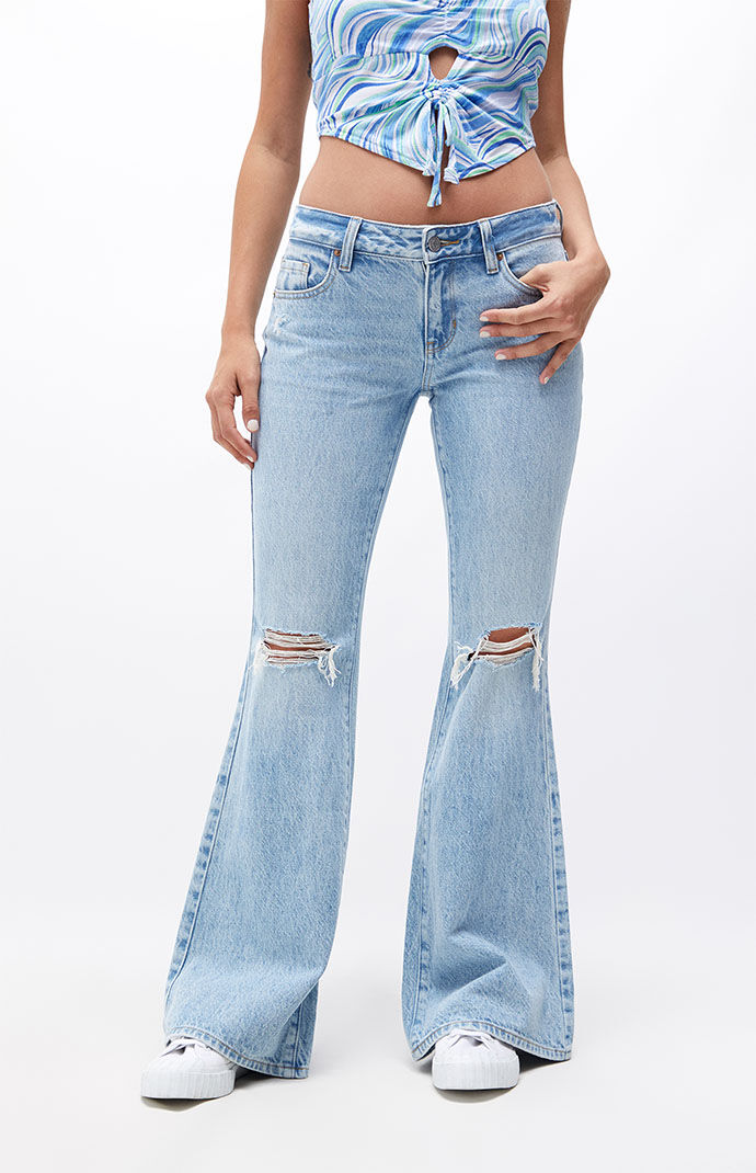 Flared outlet jeans ripped