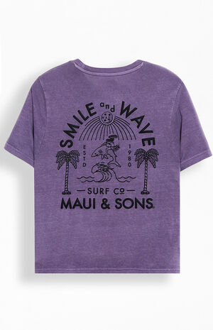 Smile & Wave T-Shirt image number 1