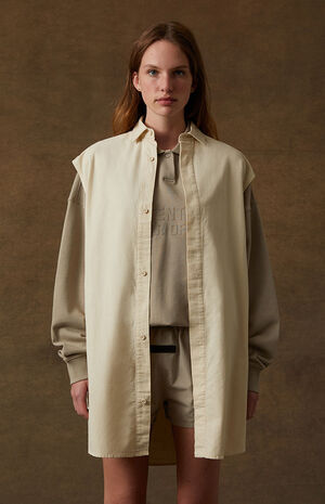 Women's Egg Shell Sleeveless Oxford Button Down Shirt image number 2