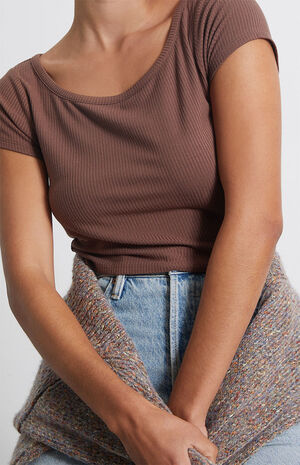 August Scoop T-Shirt image number 3