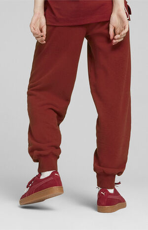 x Vogue Red Relaxed Sweatpants image number 3