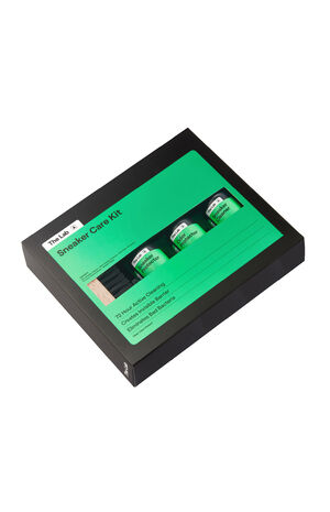 Sneaker Care Kit Box image number 3
