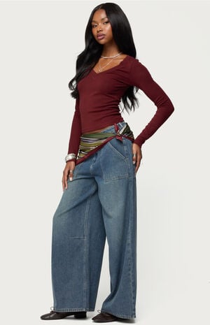 Larna V Neck Ribbed T-Shirt image number 4