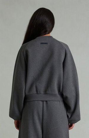 Women's Charcoal Heather '90s Embossed Raglan Cropped Crew Neck Sweatshirt image number 4