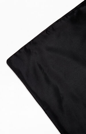 Signature Singles Satin Pillowcase image number 4