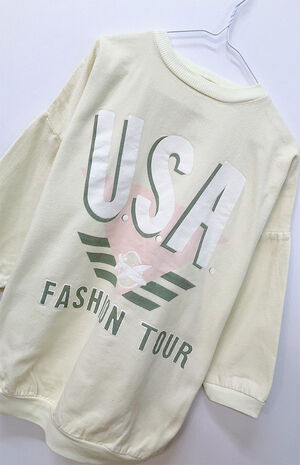 USA Fashion Tour Sweatshirt image number 2
