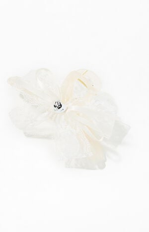 White Lace Twist Hair Claw Clip image number 1
