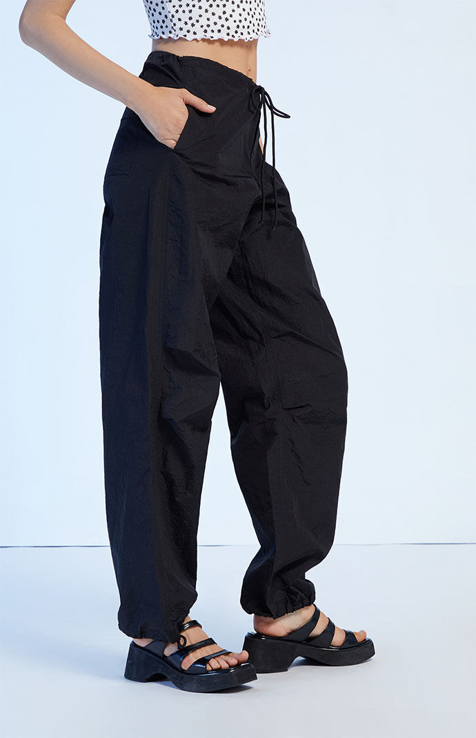 0850604230002NEW_02_001.jpg?sw=600