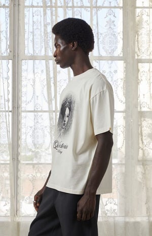 x Pacsun Queen Victoria T-Shirt image number 2