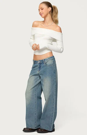 Petite Magda Low Rise Acid Wash Jeans image number 4