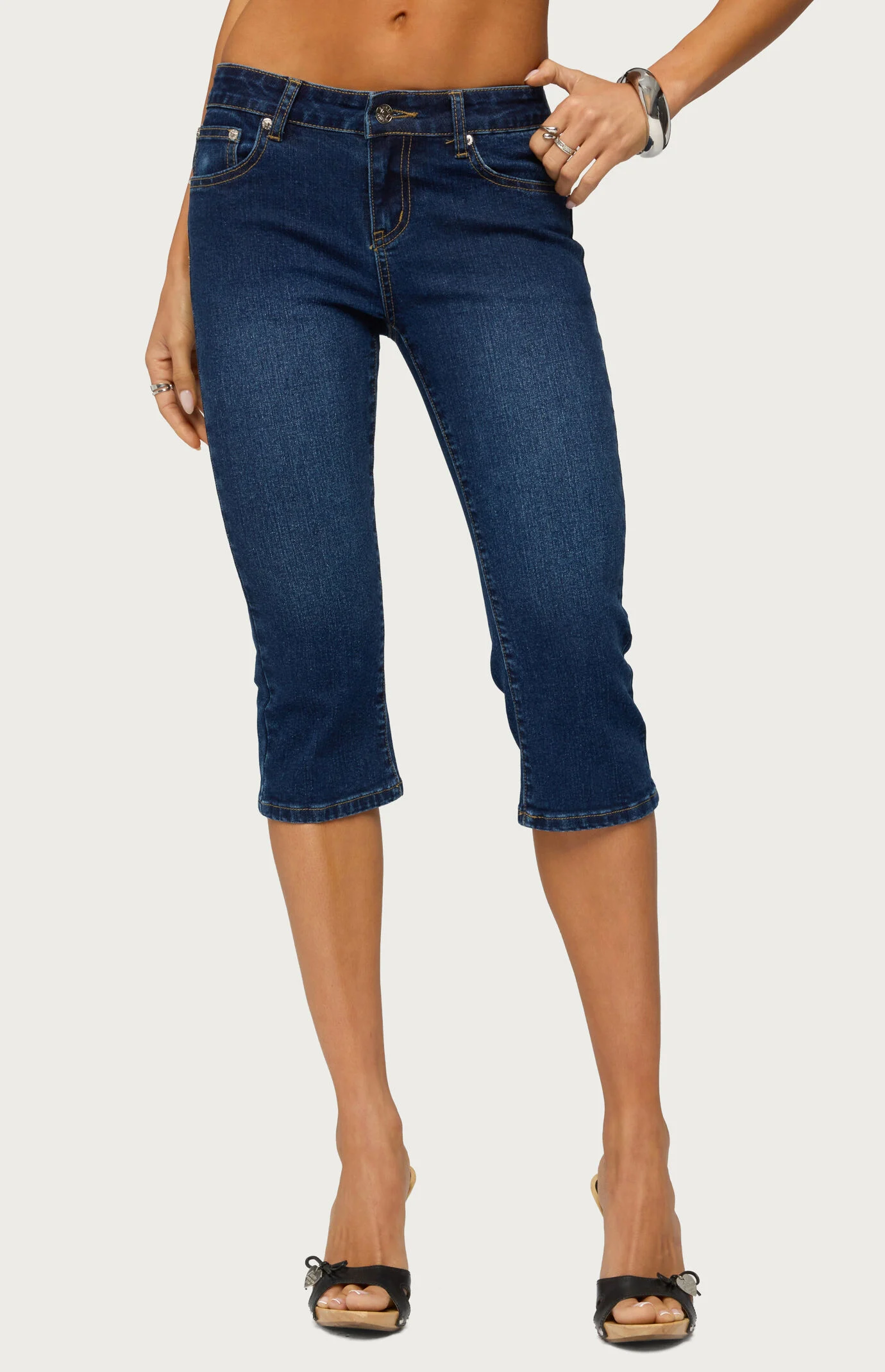 Edikted Fifer Low Rise Capri Jeans