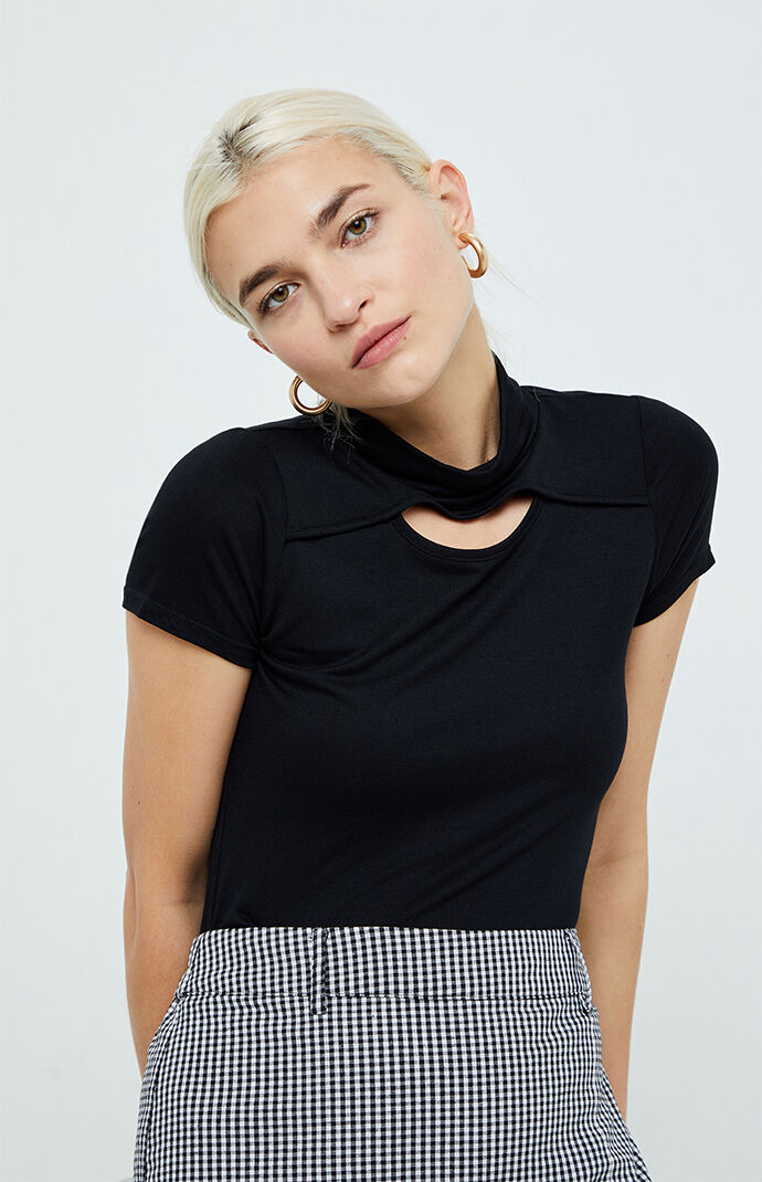 Choker T-Shirt