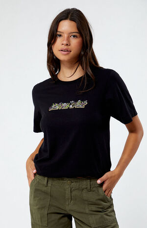 Exhibit Dot Boyfriend T-Shirt image number 1