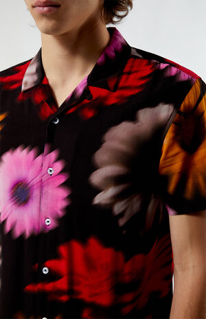 Pushing Daisies Woven Camp Shirt image number 2