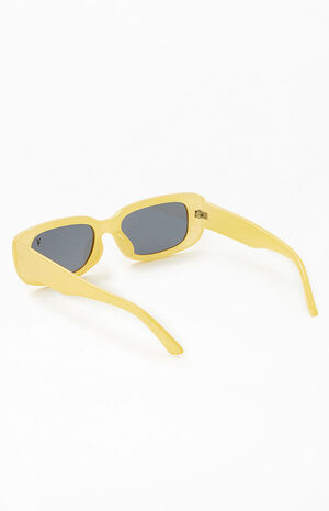 By PacSun Yellow Y2K Icon Plastic Sunglasses image number 4