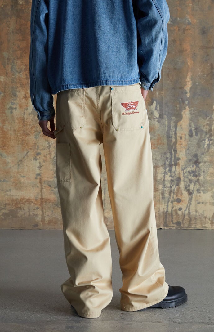 サンウォン着用CF Star Stud Cargo Pants FORD Studded Work Pants | Pacsun